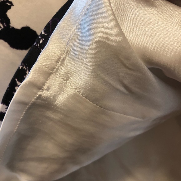 TAHARI Watercolor pencil Skirt. Lined beautiful color way - Picture 2 of 9